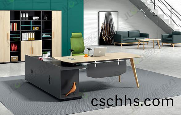 辦公傢具如何(he)設計才(cai)能展現美